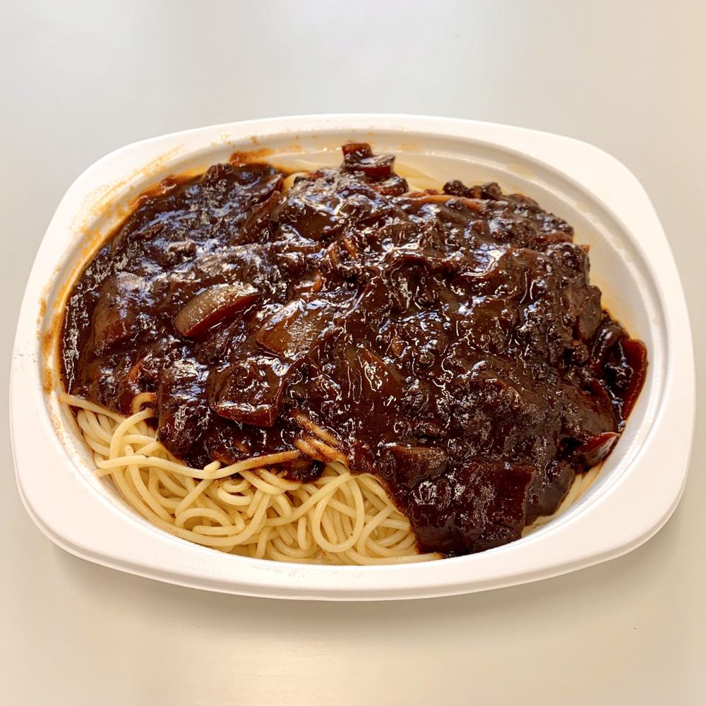ランチマーケット名物のミートスパゲティ